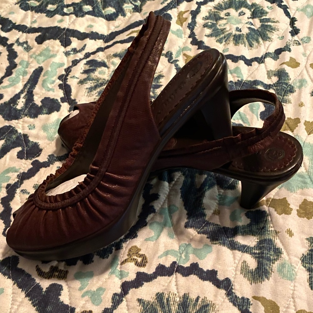 Bella Vita Peep-Toe Italian Leather Heels